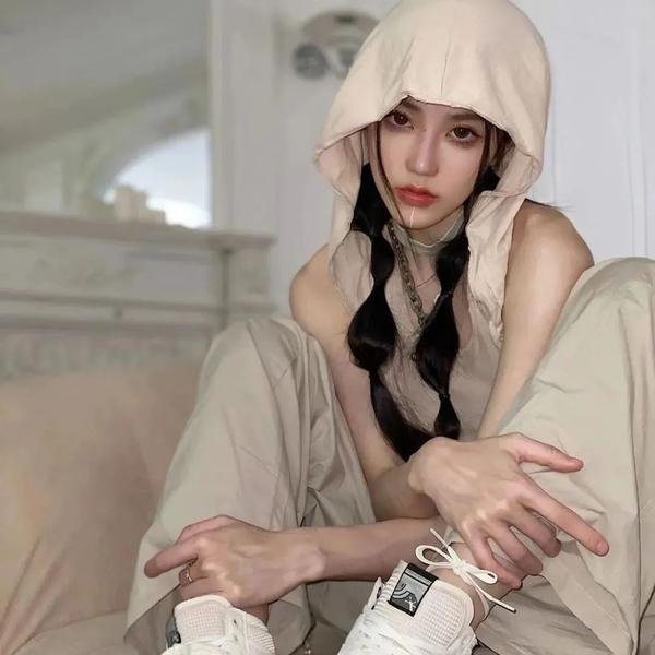 青楼红杏四十年