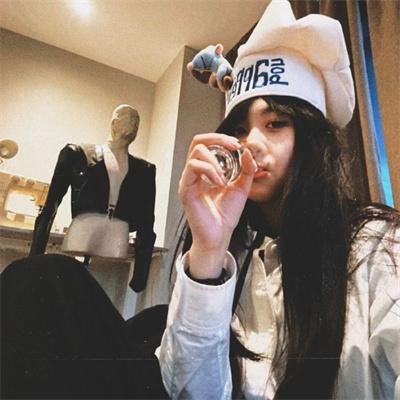 玻璃下巴